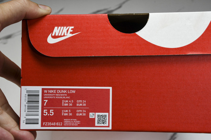 Nike Dunk Low GS “Valentine