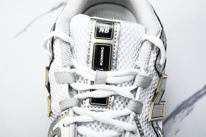 New Balance 1906R White Rain Cloud Silver Metallic M1906RI