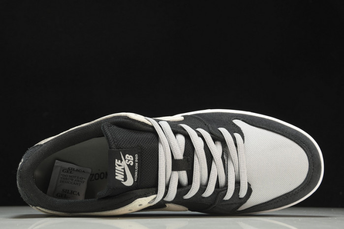 Nike Sb Zoom Dunk Low Pro Black/Wolf Grey-White-White 854866-001