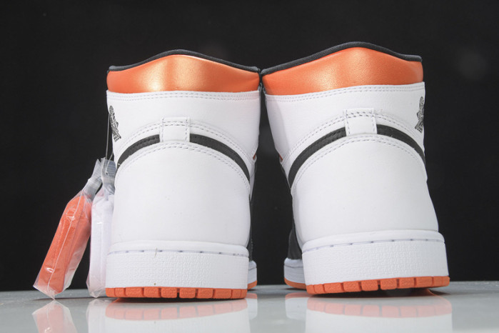 Air Jordan 1 Retro High Electro Orange 555088-180