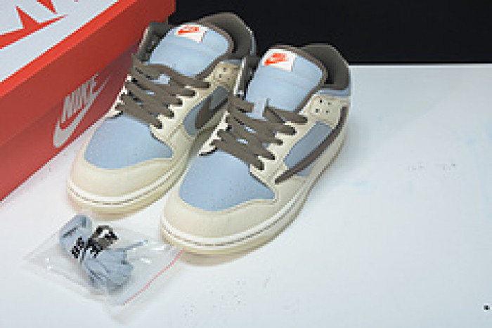Travis Scott x PlayStation x NK SB Dunk Low CU1726-800