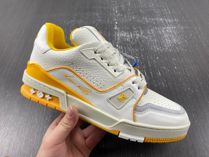 LV SNEAKER LOW   12111