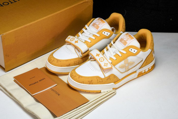 LV SNEAKER LOW 121205