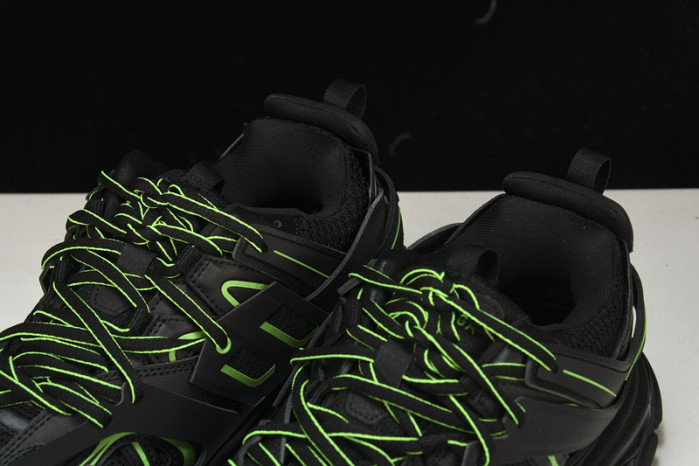 BLCG Track Trainer black green 542436 W2LA1 2042