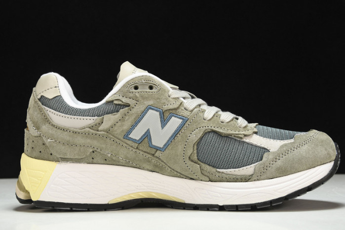 New Balance yeeshoes M2002RDD