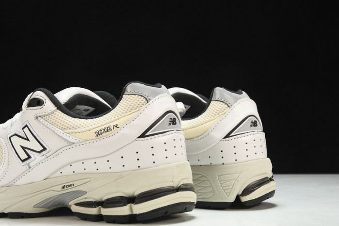 New Balance yeeshoes ML2002RQ