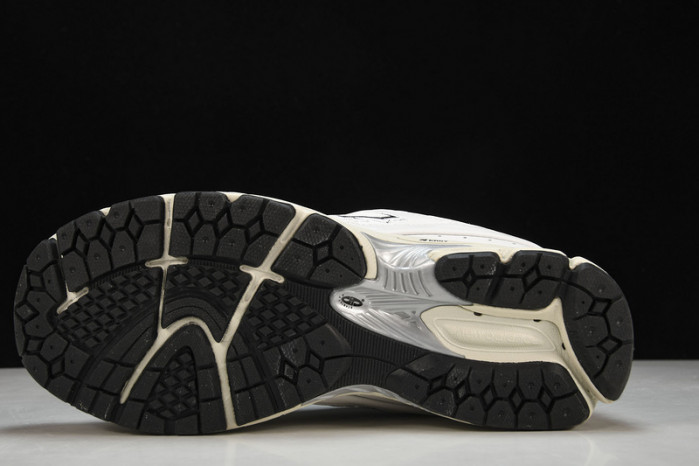 New Balance yeeshoes ML2002RQ