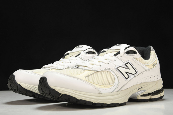 New Balance yeeshoes ML2002RQ