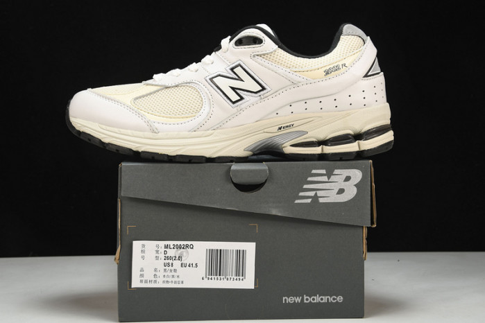 New Balance yeeshoes ML2002RQ