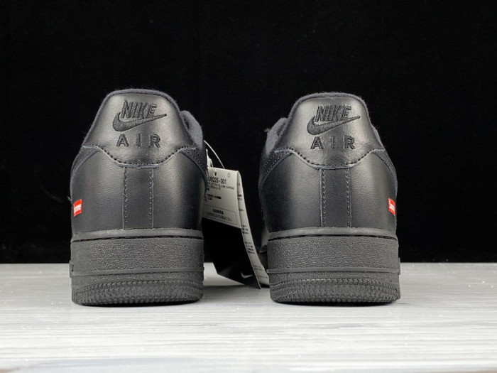 Svp*me x nike air force 1  cu9225-100-001