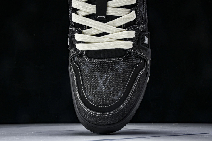LV SNEAKER TRAINER FOR-LV262