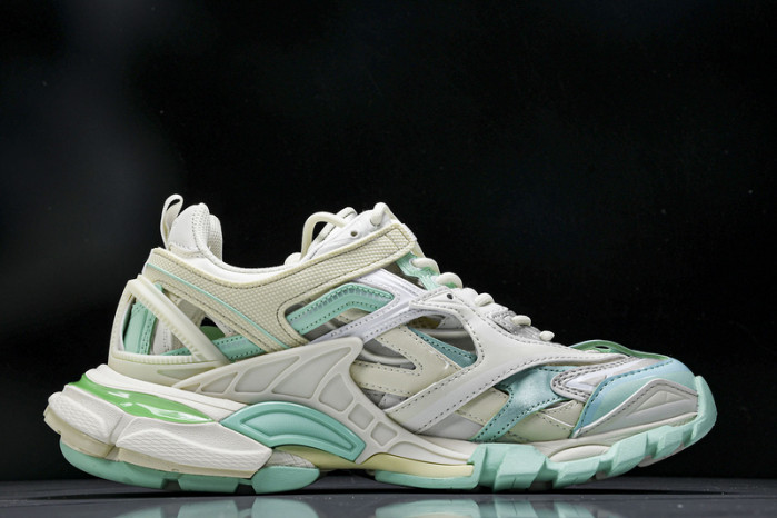 BLCG Track  2.0  W3AE2 3911