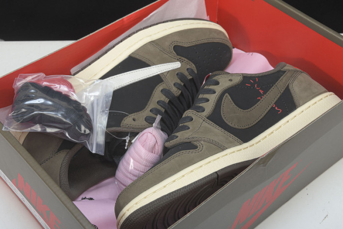 Travis Scott x Air Jordan 1 Low CQ4277-001