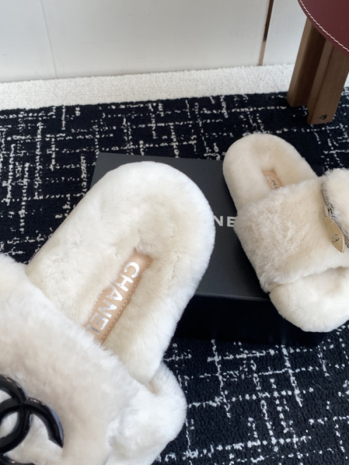 CH*NEL SLIPPERS