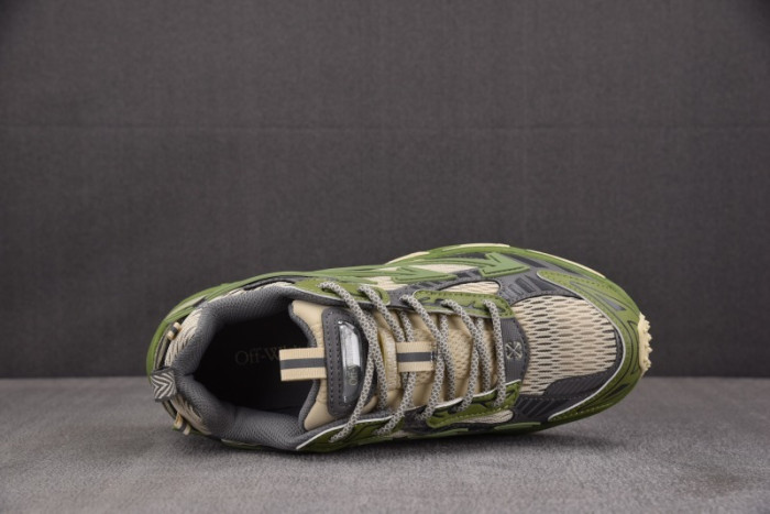 OF C/O  SNEAKER  FOR-082101