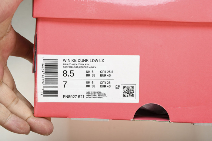 Nike  Dunk Low LX“Hot Punch and Pink Foam”  FN8927-621