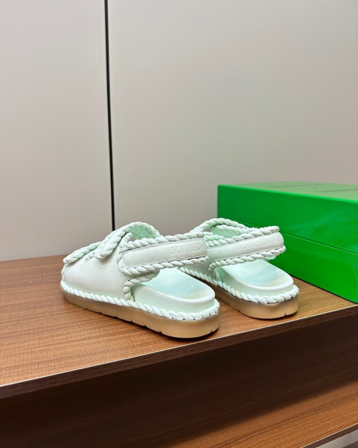 b0ttega Ven*ta  slides