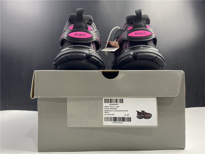 BLCG Track Trainer  black and pink 542023 W2LA1 2046