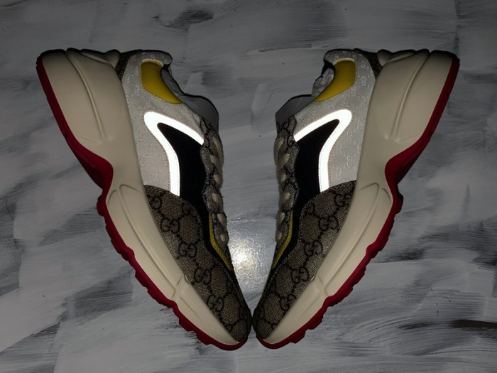 Gv*c rhyton vintage trainer sneaker 619891 99wf0 4370