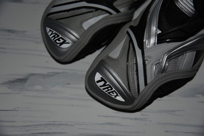 BLCG 5.0 TYREX 20SS RUNWAY 617535 W2CB1 1081