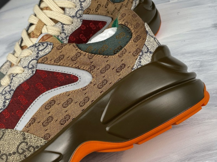 Gv*c rhyton vintage trainer sneaker 620185 99wg0 6060