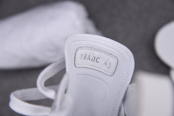 D10R B23 Sneakers Low Top